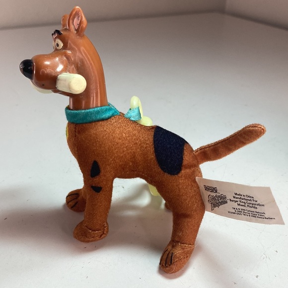 Vintage Burger King 2000 Scooby Doo Holding a Flashlight Key Chain - Picture 7 of 9